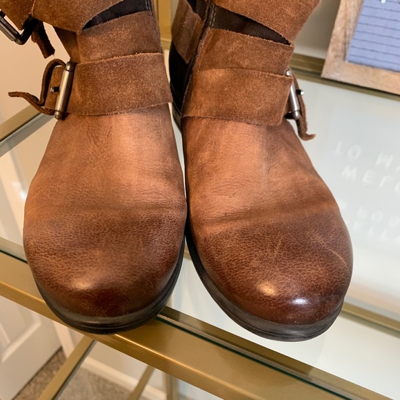 ❌SOLD ❌ Boots - Picture 2 of 6